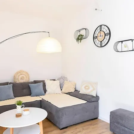 Place4you Apartment Orebic